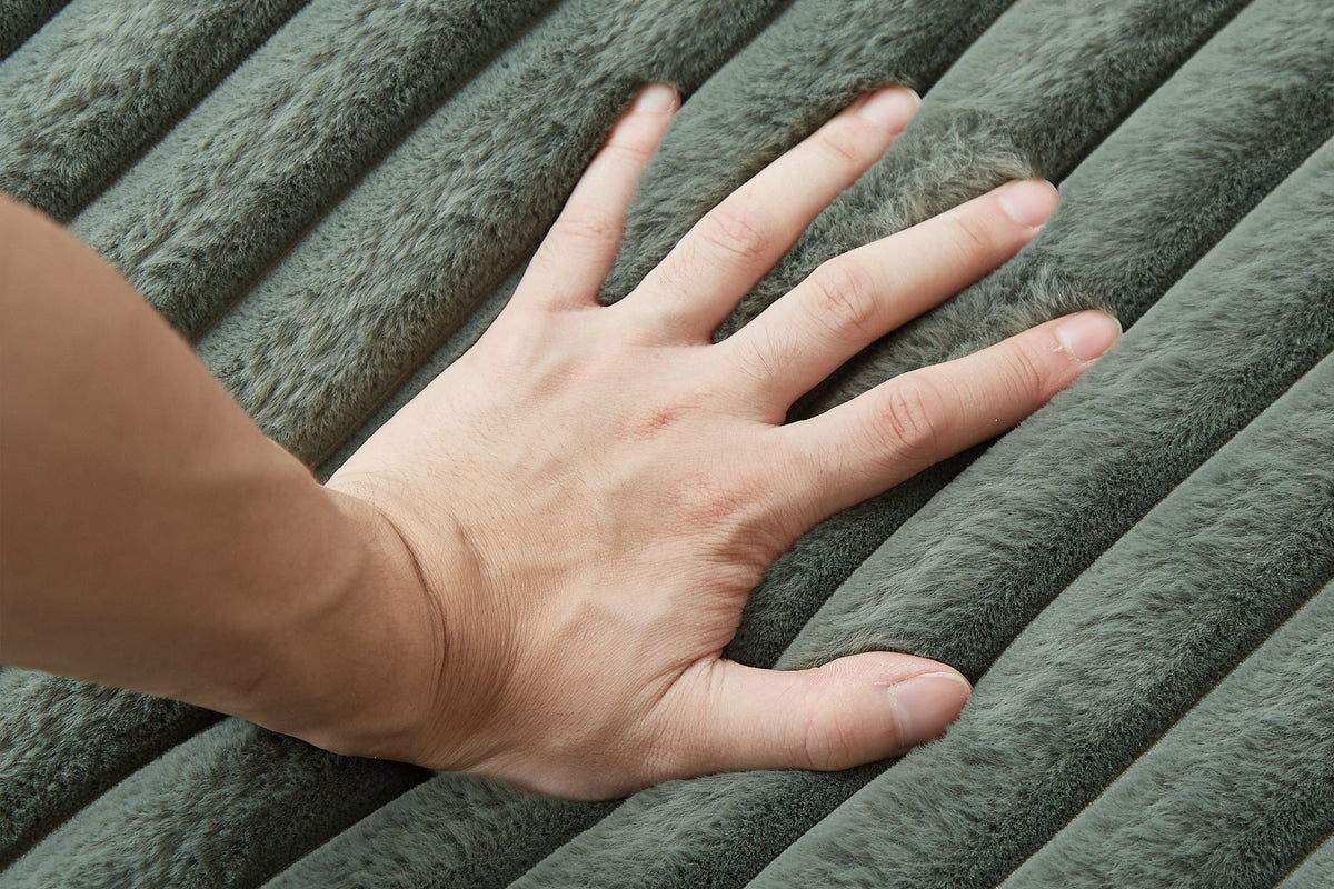 OPHELIA 87" Oversized Sofa