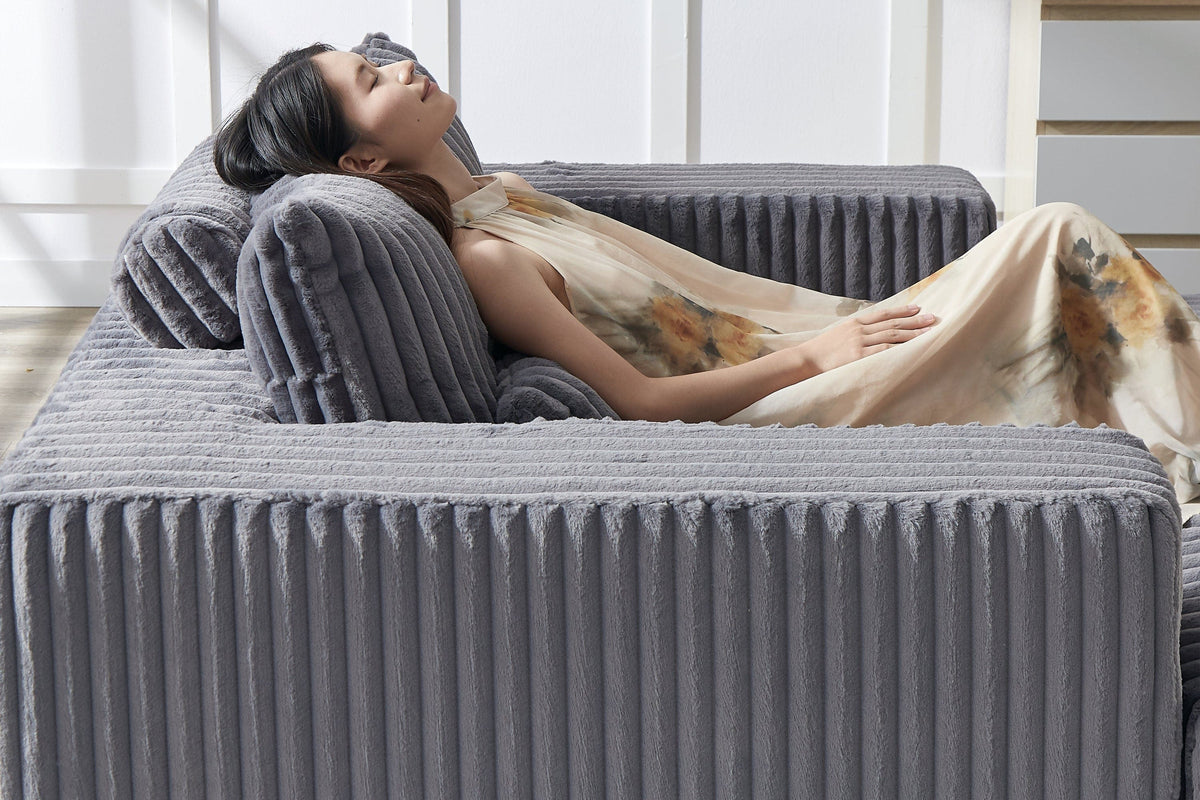 OPHELIA 55" Lounge Chair