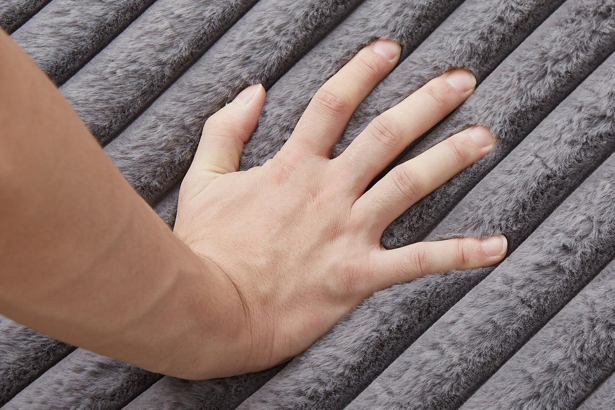 OPHELIA 87" Oversized Sofa