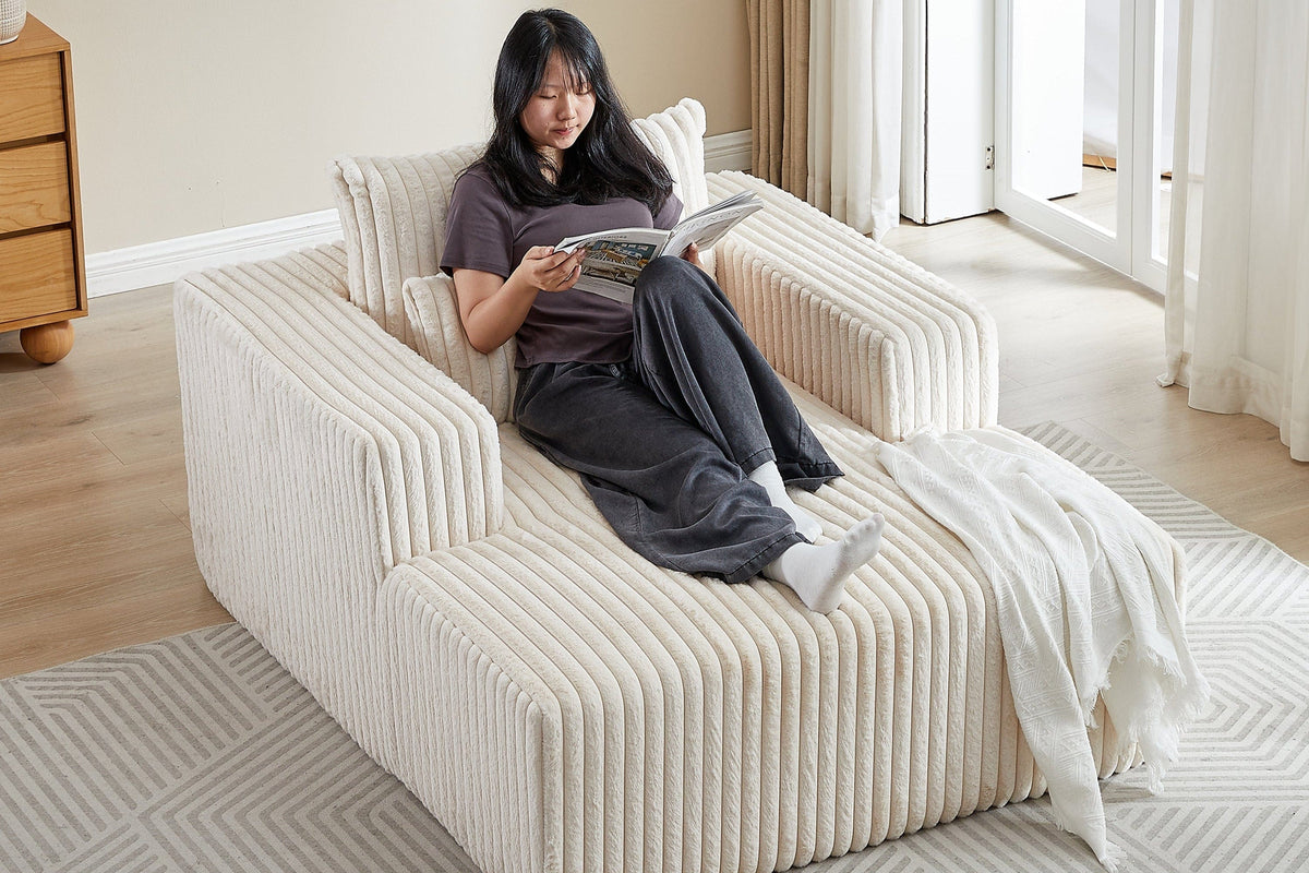 OPHELIA 49" Lounge Chair